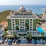 Üdülőközpont Laur Experience & Elegance 5*