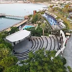 Üdülőközpont Laur Experience & Elegance