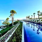Üdülőközpont Laur Experience & Elegance