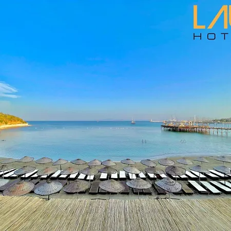 Laur Experience & Elegance Rezort 5*