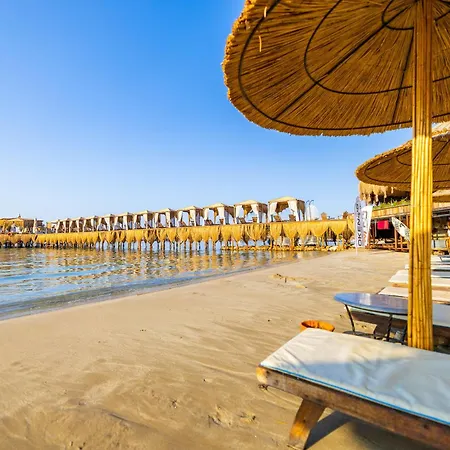 Laur Experience & Elegance Resort 5*