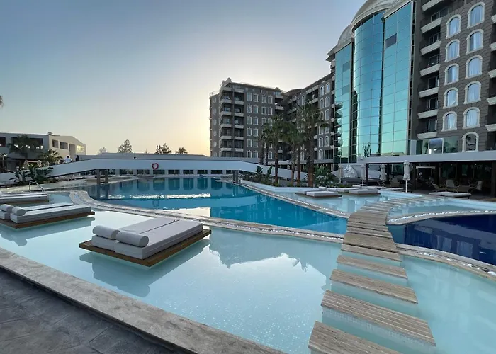 Laur Experience & Elegance