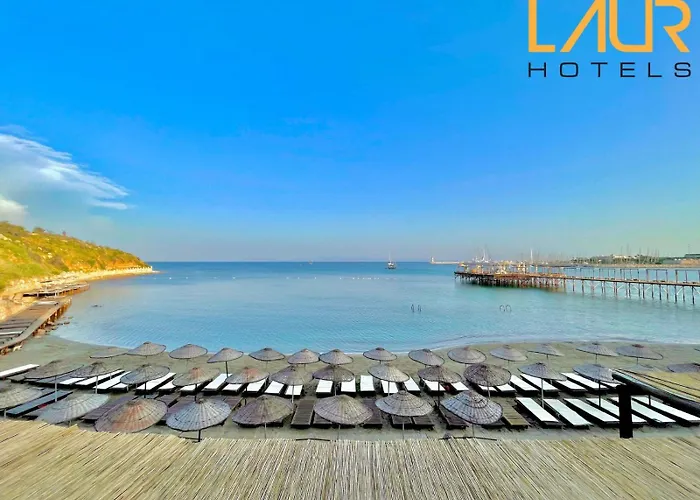 Laur Experience & Elegance Rezort 5*