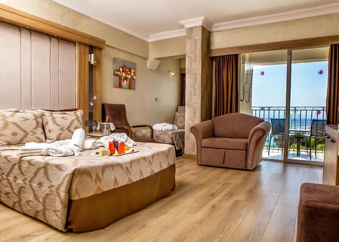 Laur Experience & Elegance Rezort 5*