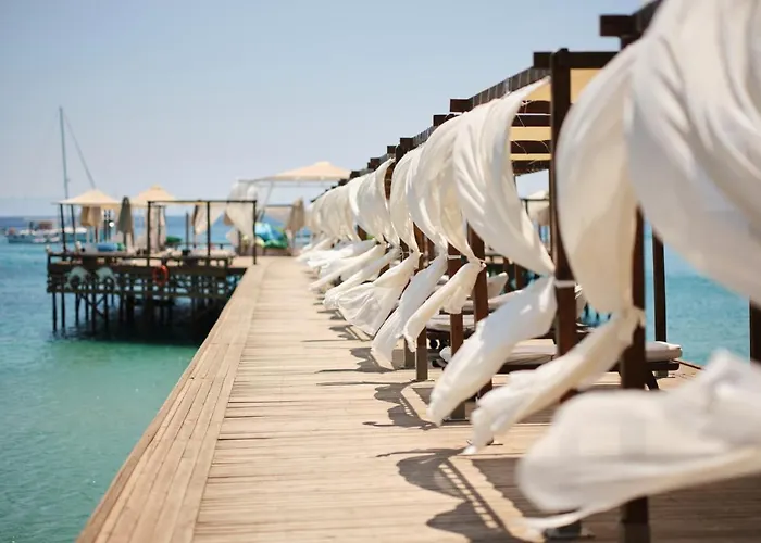 Laur Experience & Elegance Resort 5*